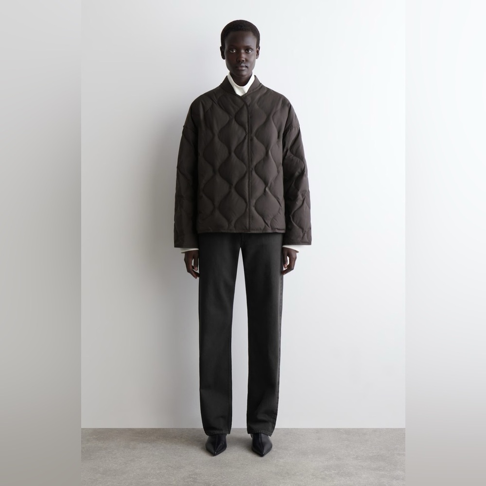 LIKE NEW COS Oversized Quilted Jacket Size M in Dark Brown - Picture 3 of 13